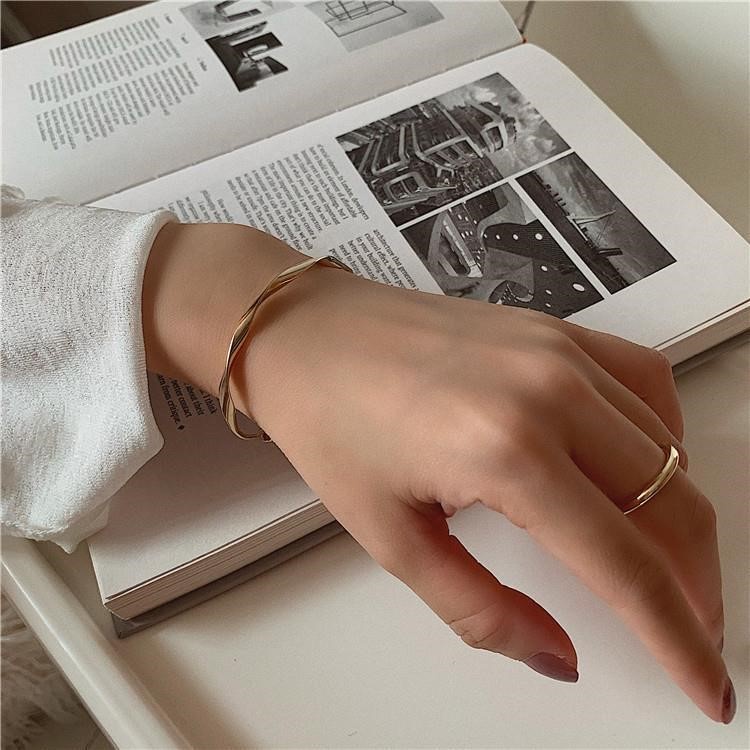 Vòng tay xoắn phong cách Hàn Quốc đơn giản thời trang cá tính cho nữ