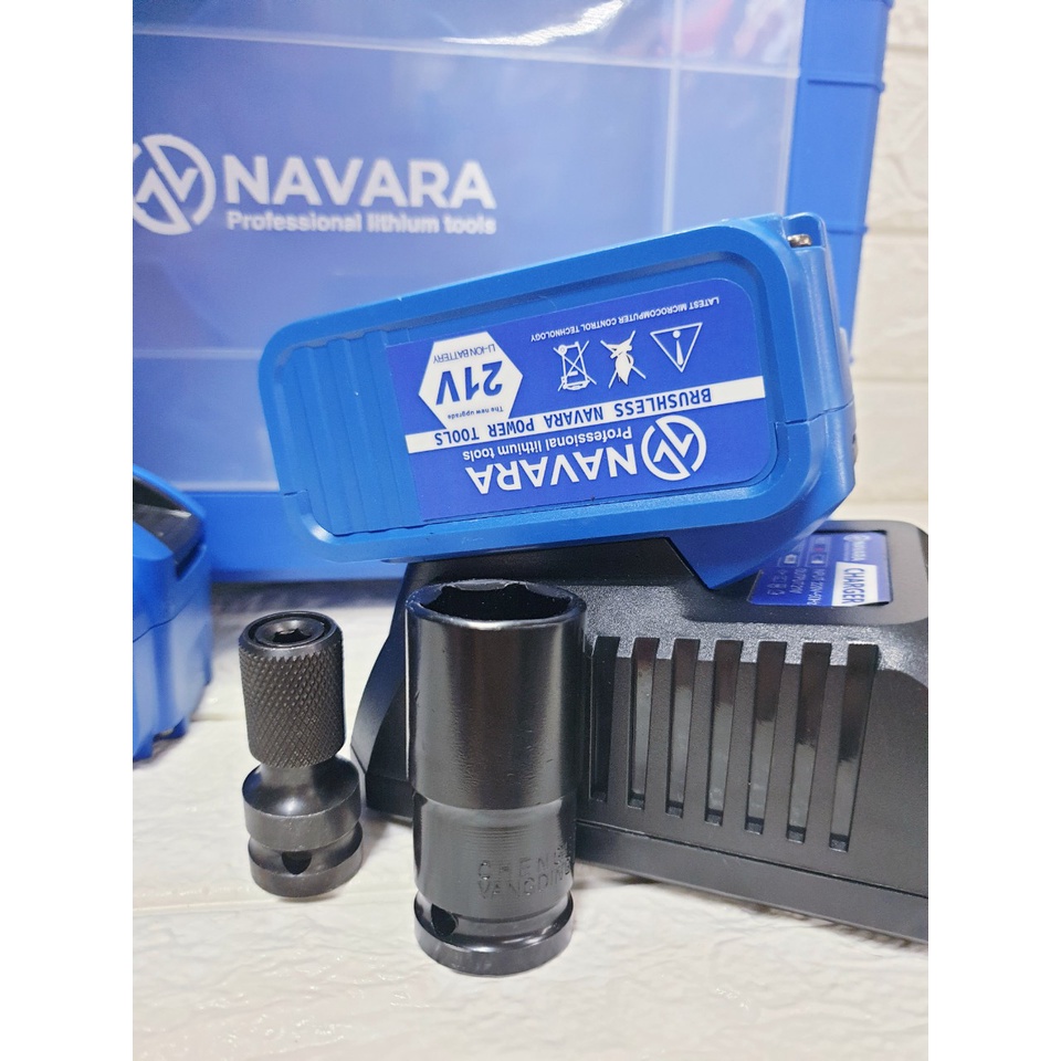 Máy siết bulong dùng pin không chổi than NAVARA lực siết khủng 880NM (mở ốc ô tô)