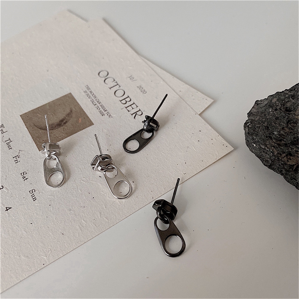 Khuyên Tai Hình Kéo Đầu Kéo Cá Tính