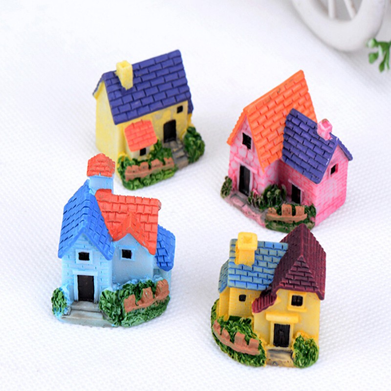 Mô hình ngôi nhà cổ tích bằng gỗ dùng cho trang trí nhà búp bê