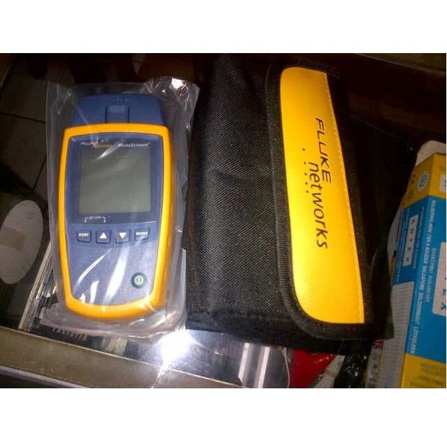 Máy test cáp mạng Fluke MicroScanner2 MS2-100. Hàng chinh hãng