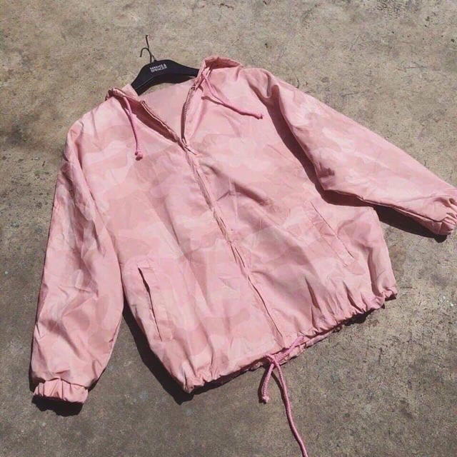 Quần dài xanh bơ