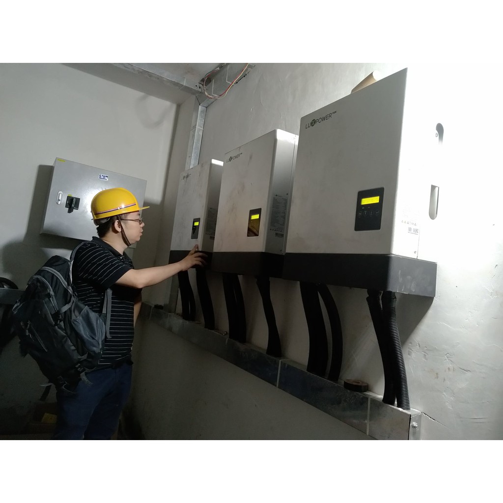 Hòa lưới có lưu trữ Hybrid Luxpower 5KW Hybrid Inverter