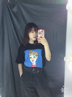 Phông cô gái tóc xù