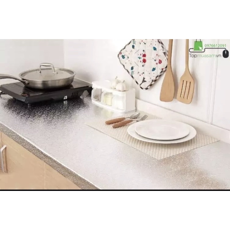Cuộn giấy bạc dán  bếp cách nhiệt, miếng decal dán tường nhà bếp chống thấm bền đẹp (3 mét khổ 60cm)