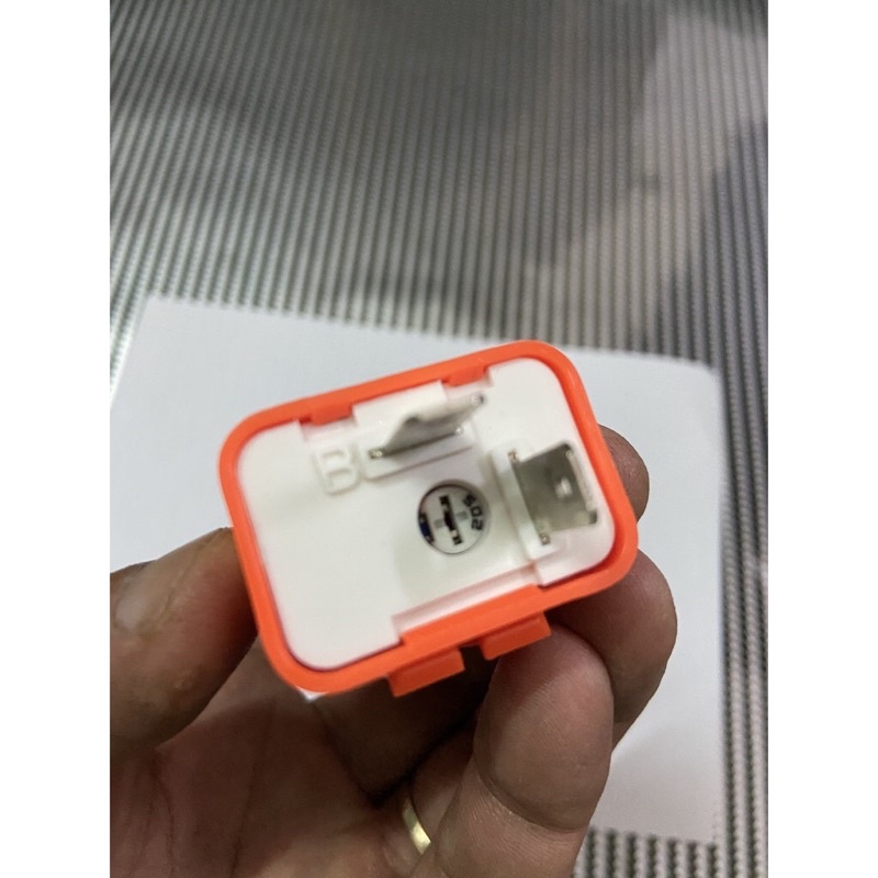 Cục chớp nháy xi nhan điện tử tăng chậm