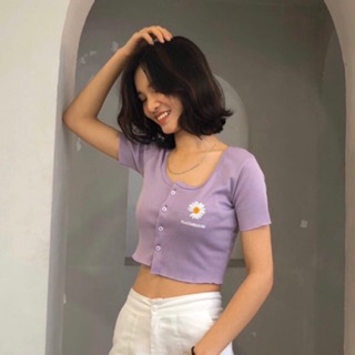 Áo croptop thêu hoa cúc