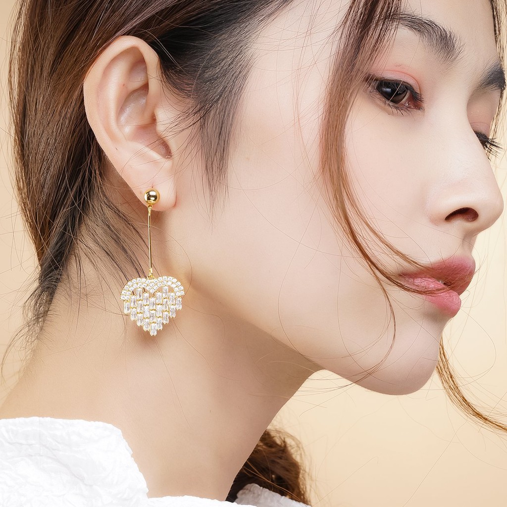 Bông tai nữ UHA mạ vàng 18K , đính kim cương nhân tạo B1047157-155