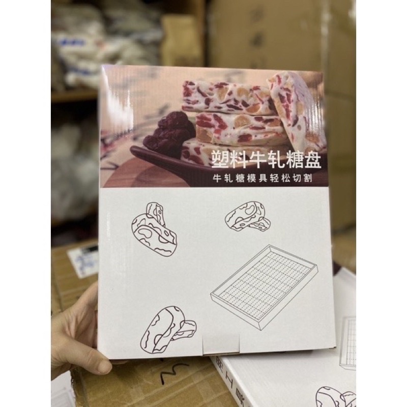 Khuôn đế rời kẹo nougat 112 viên 2 chi tiết(không cây lăn