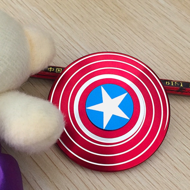 (Chọn màu) CON QUAY SPINNER KIM LOẠI CAPTAIN AMERICA CAO CẤP