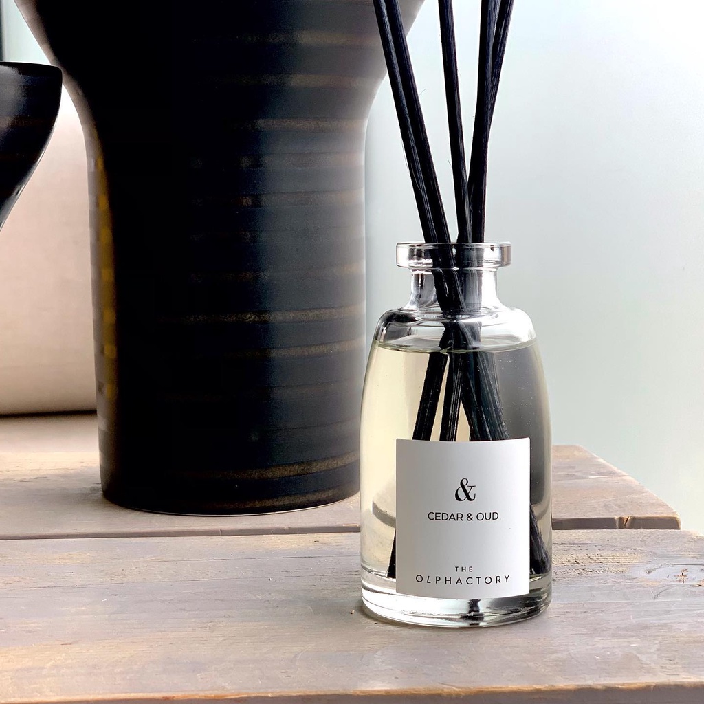 Tinh dầu nước hoa cao cấp thơm phòng que gỗ khuếch tán Ambientair 100ml - The Olphactory Black