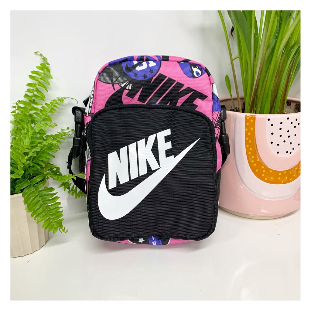 Túi Ni.Ke Đeo Chéo Màu Nổi Bật 4 Mẫu Lựa Chọn