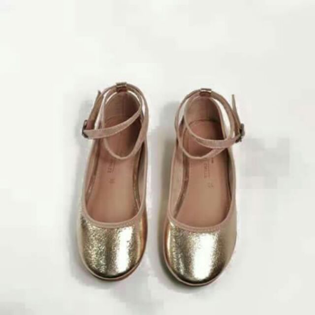 Giày zara thay mác emille