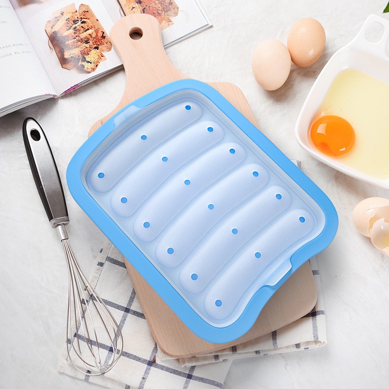 Khuôn silicon làm xúc xích có nắp cho bé