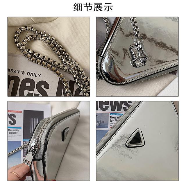 Spot goods Internet celebrity fashion shiny surface patent leather small bag mini 2021 new lipstick change satchel niche