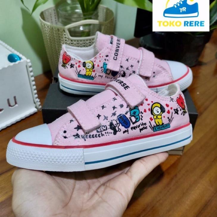 Giày bata 8.8 thời trang năng động cho nam nữ Giày đi học thiết kế xinh xắn cho bé Giày sneaker phong cách nhóm nhạc Bts cho nữ