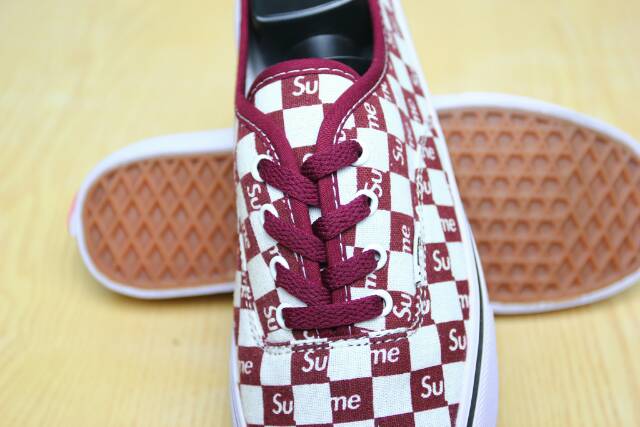 Giày Thể Thao Vans X Supreme Thiết Kế Năng Động Hợp Thời Trang