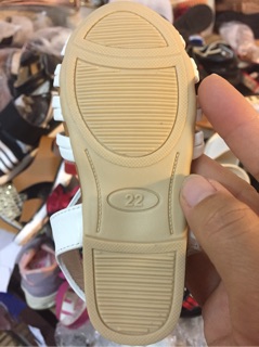 giay Dép quai cho bé