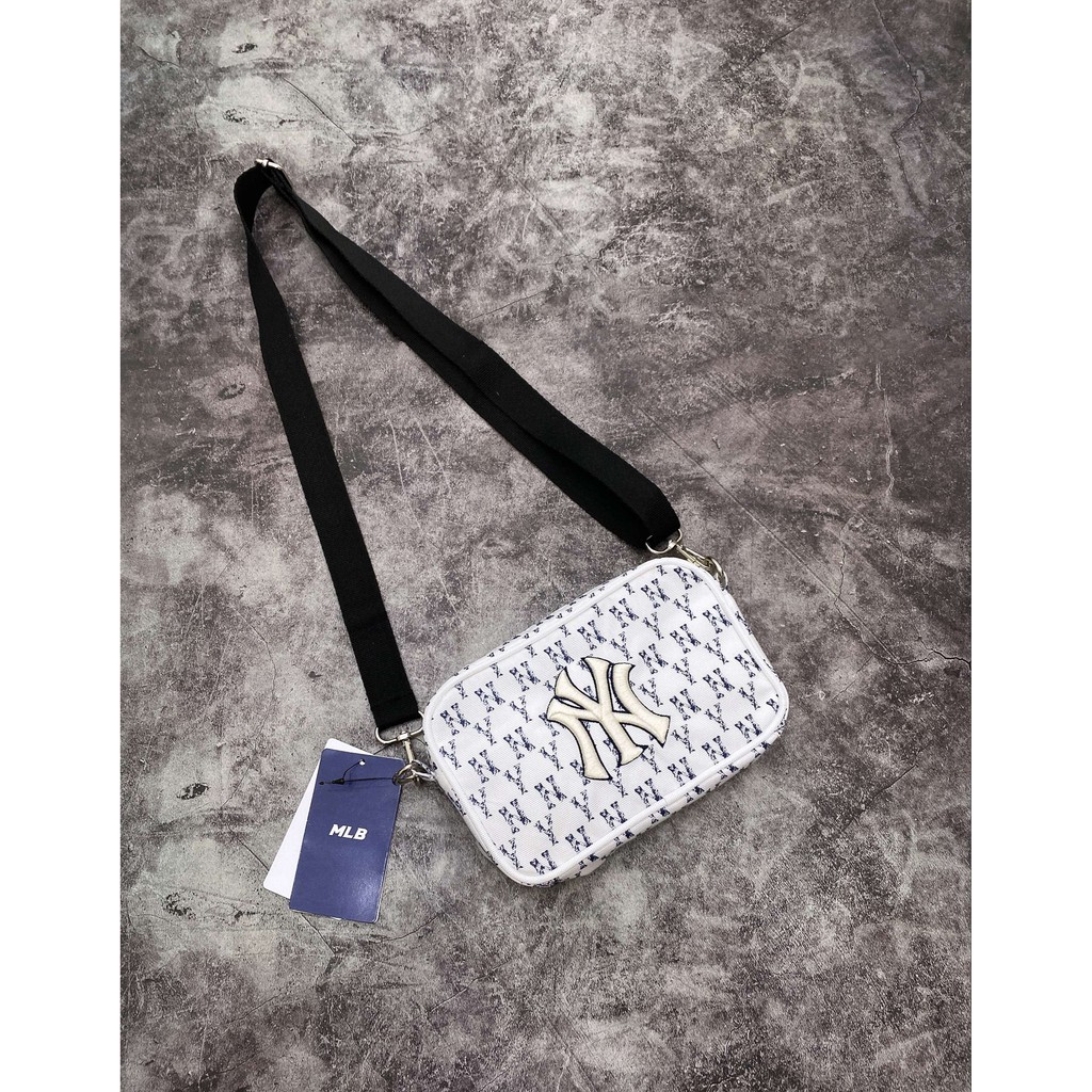 TÚI ĐEO CHÉO M.L.B NY MONOGRAM CROSSBODY BAG FULL COLOR B214