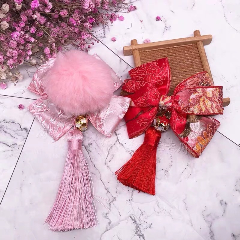 Ruy băng gấm thêu