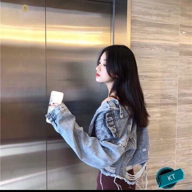 Áo khoác jeans rách gấu