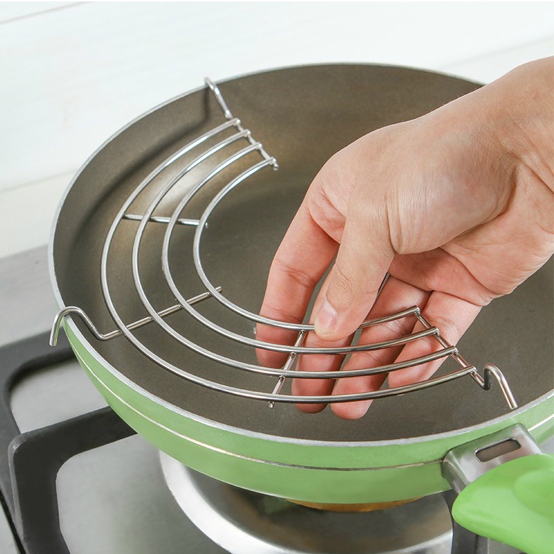 Vỉ gác chảo chiên, rán dầu mỡ bằng inox tiện dụng, hữu ích