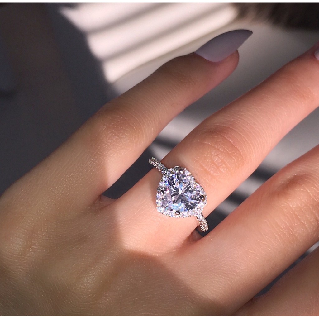 Nhẫn Đeo Tay Kim Loại Hình Trái Tim Đính Đá Thanh Lịch Cho Nữ