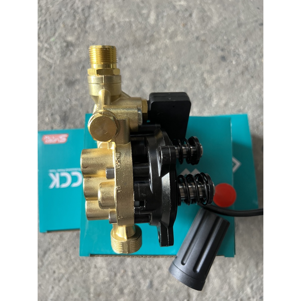 Bộ đầu bơm máy rửa xe mini có chỉnh áp LC02B