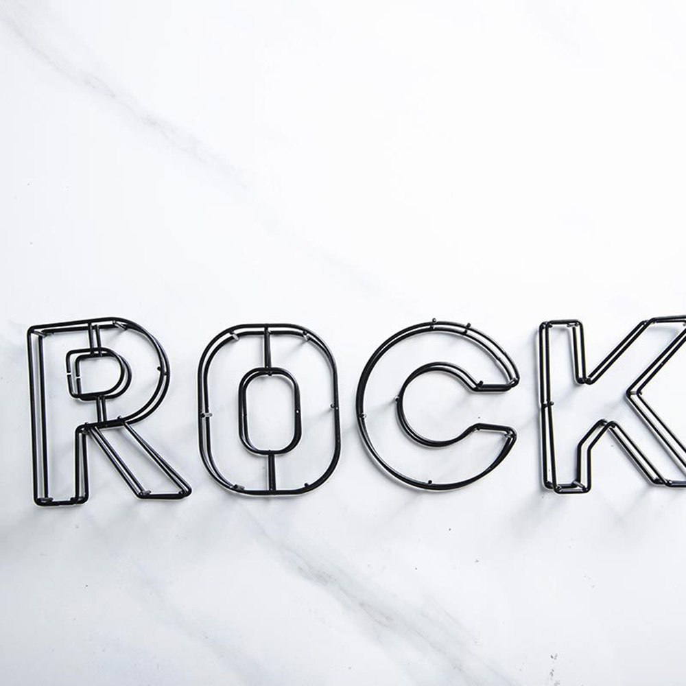 Bảng Kim Loại Chữ Cái Trang Trí Nội Thất
