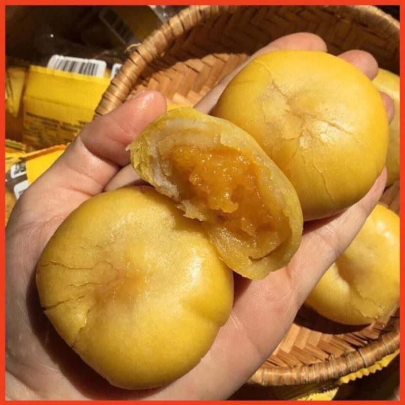 Bánh pía kim sa trứng muối Đài Loan