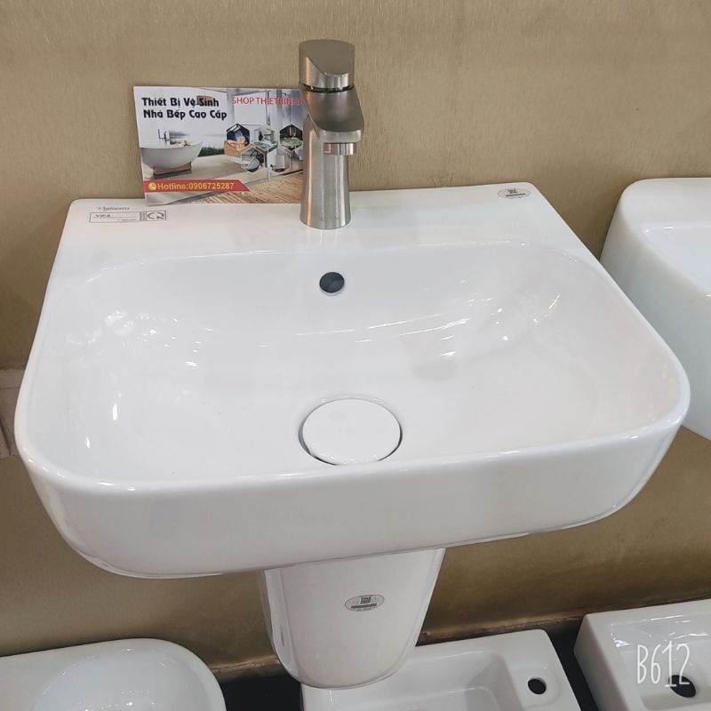Lavabo vuông treo tường siêu nhỏ Viglacera - Hàng Chính hãng xe