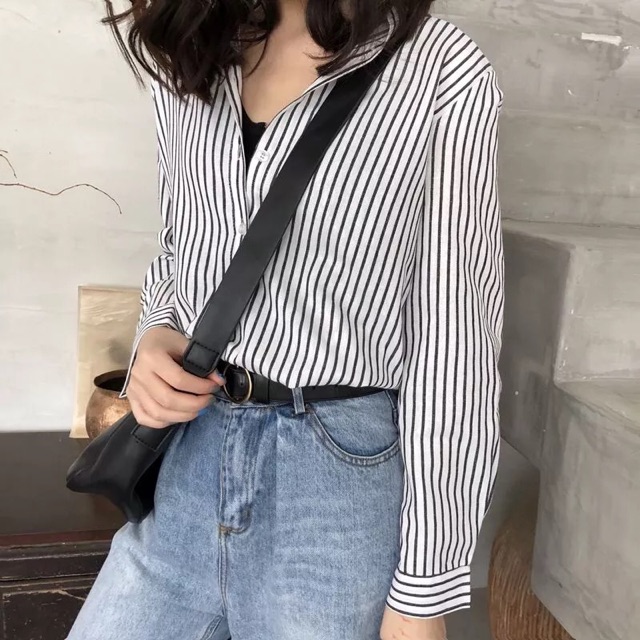 Sơ mi sọc đen dáng vừa