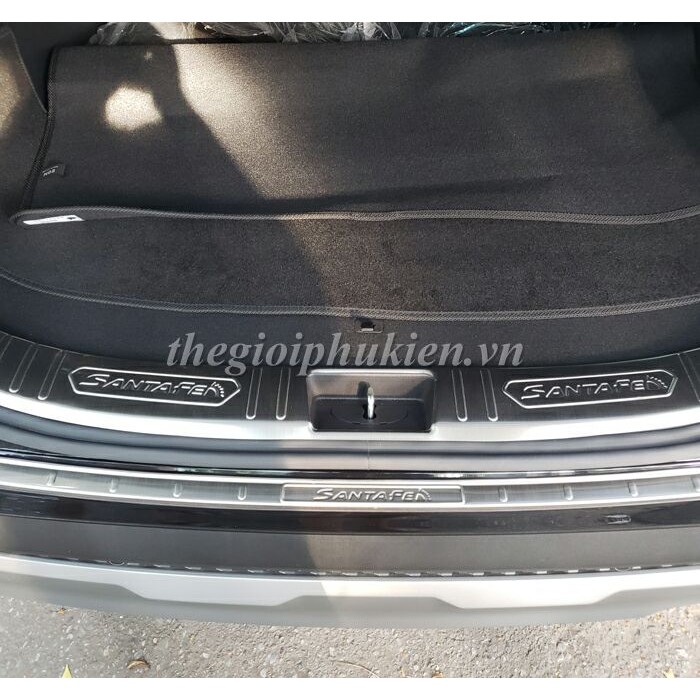 Ốp chống trầy cốp Hyundai Santafe 2019-2022– INOX(hàng cao cấp)