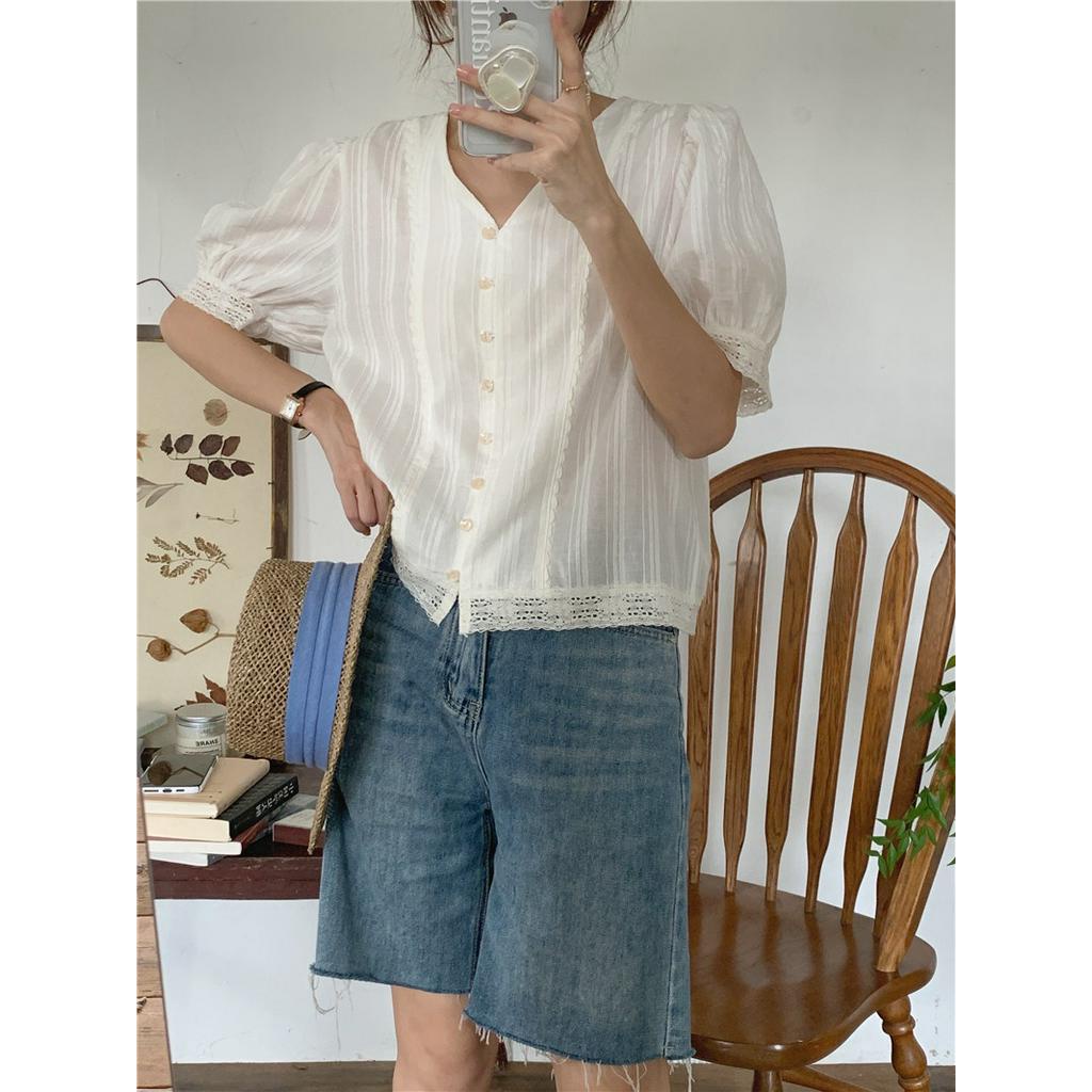 Áo Kiểu Tay Ngắn Cổ Chữ V Màu Trơn Phối Ren Phong Cách Hàn Quốc Có 2 Màu Sắc Lựa Chọn 53262