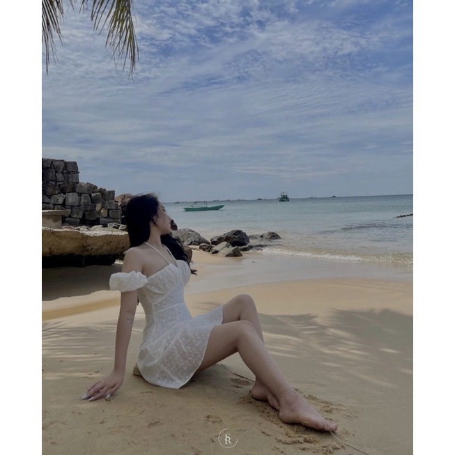 ĐẦM TRẮNG XÔ HOA DÂY CỔ YẾM RỚT VAI🤍