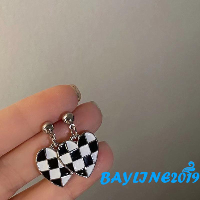 Khuyên tai hợp kim dáng dài hình trái tim màu trắng/đen làm quà tặng cho bạn gái