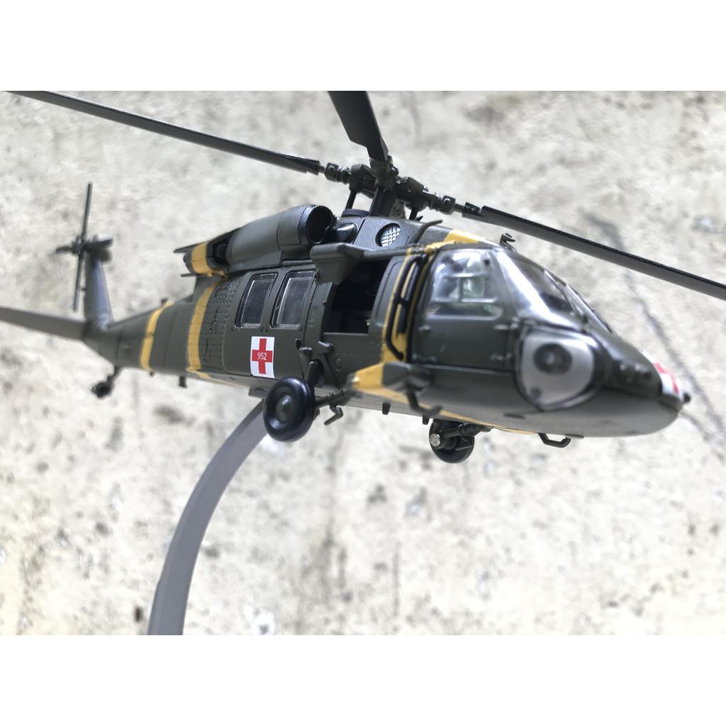 Mô hình máy bay Trực Thăng UH-60 Black Hawk 1:72