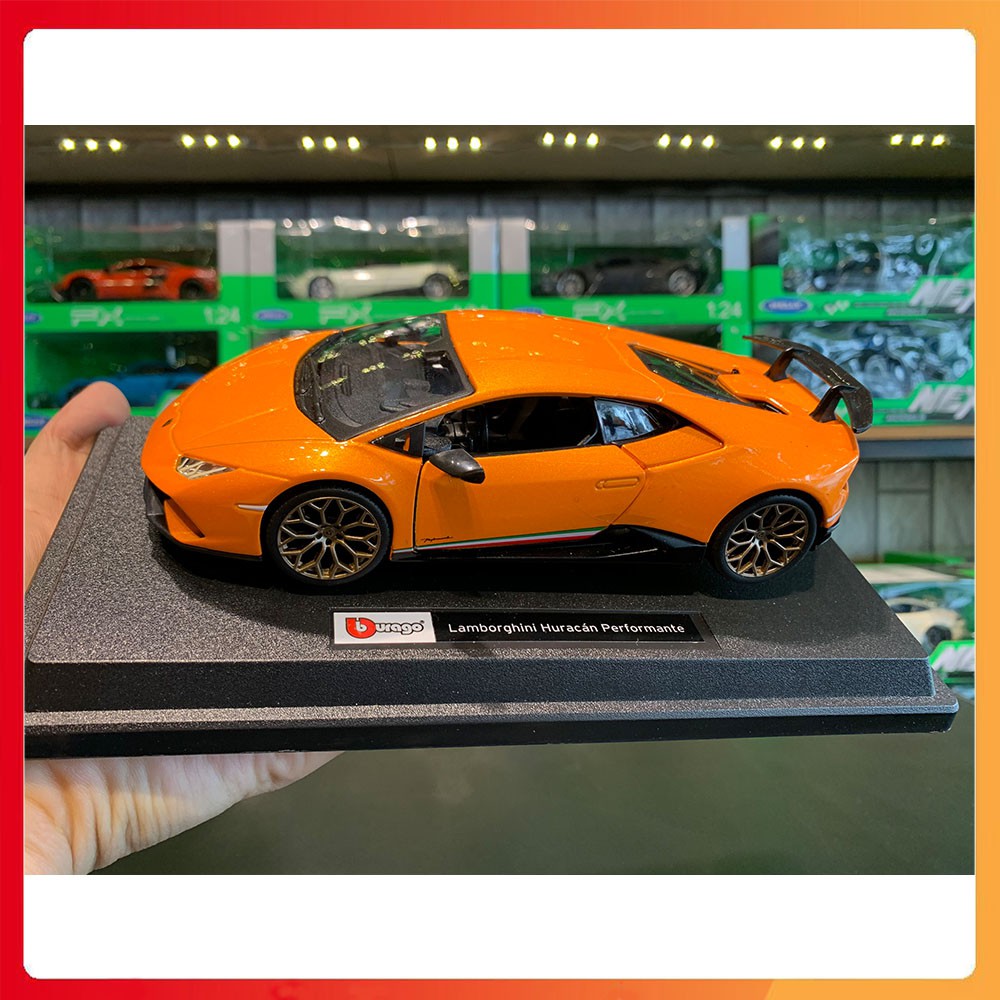 Mô Hình xe Lamborghini Huracan Performante tỉ lệ 1:24 Bburago