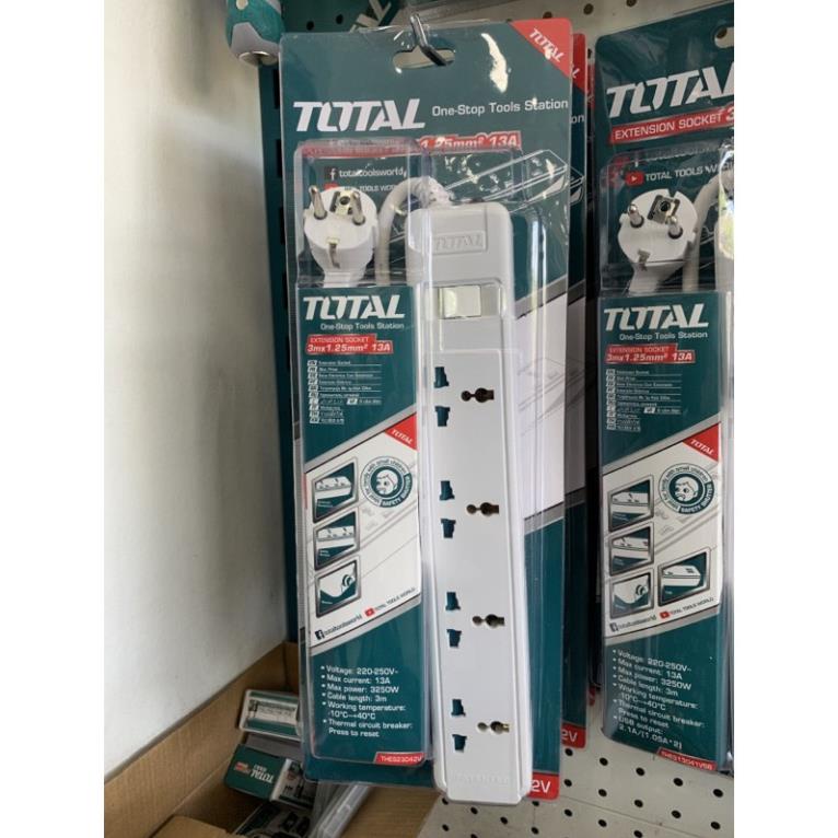 Ổ cắm điện  chống quá tải Total THES23042V