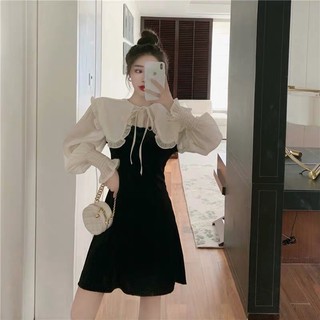 Đầm nhung đen liền phối voan cổ bèo xinh
