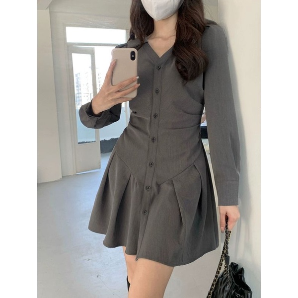 Đầm xòe tay dài cổ bẻ chữ V có nút ở giữa đuôi cá màu xám công sở oder taobao
