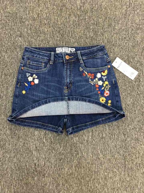 Chây váy quần thêu hoa