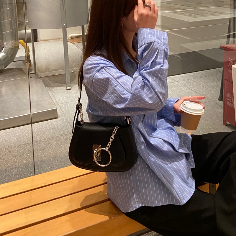 IELGY Túi đeo vai kẹp nách IELGY phối dây xích thời trang dễ phối đồ cho nữ