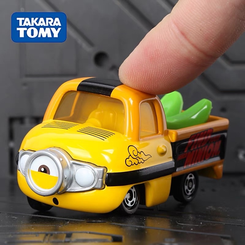 Xe Mô Hình Tomica Minions chở chuối màu xanh