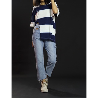 Áo pull sọc ngang xẻ tà bên oversize