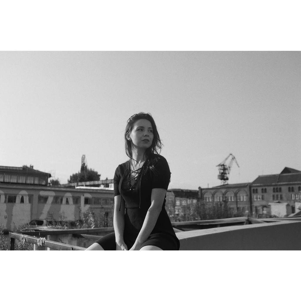 Phim Ilford Delta Pro ISO 400, Đen Trắng B&W, 135/35mm x 24 Kiểu, In Date Cho Máy Chụp Ảnh Film - LIIQ Flash