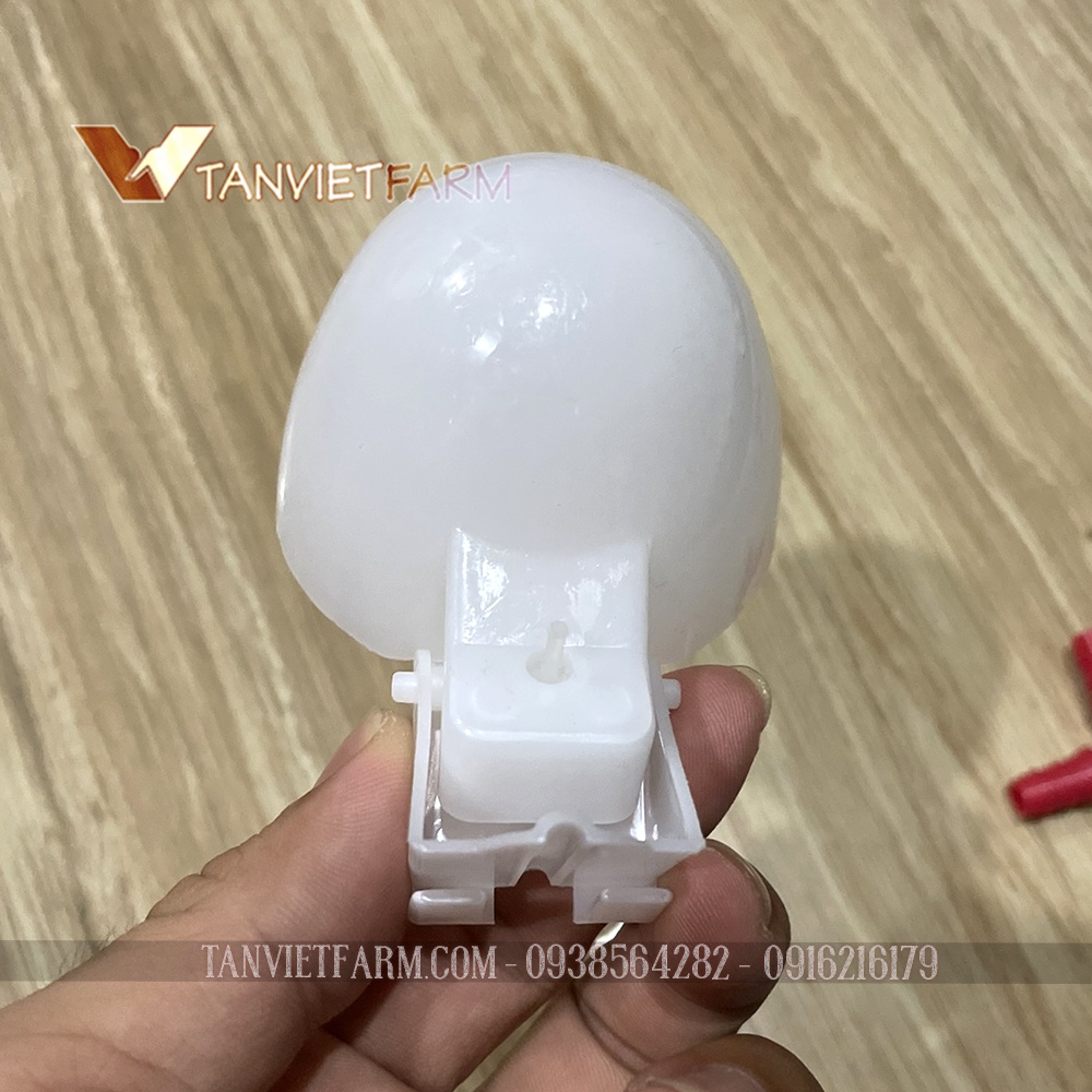 Máng uống nước tự động cho bồ câu, gà, chim cảnh màu trắng sữa dùng ống 10li hoặc 8 li