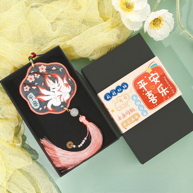 Bộ phụ kiện tự thêu làm móc gắn dây cổ điển hình cỏ/ lá dành cho nữ/quà tặng/trang trí ô tô/bùa may mắn