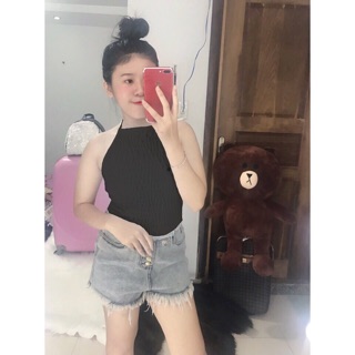 Áo nhún cổ yếm