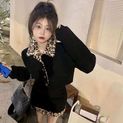 Bộ Áo Khoác Lông Cừu In Họa Tiết Da Báo Phối Chân Váy Nữ Tính